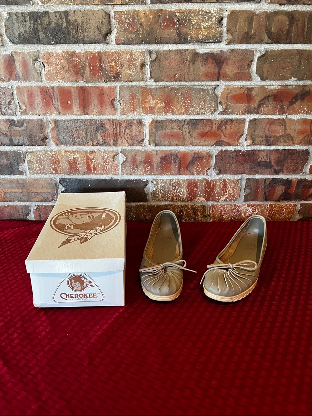 Cherokee Felix Summer Taupe Flats Women’s Size:7 1/2